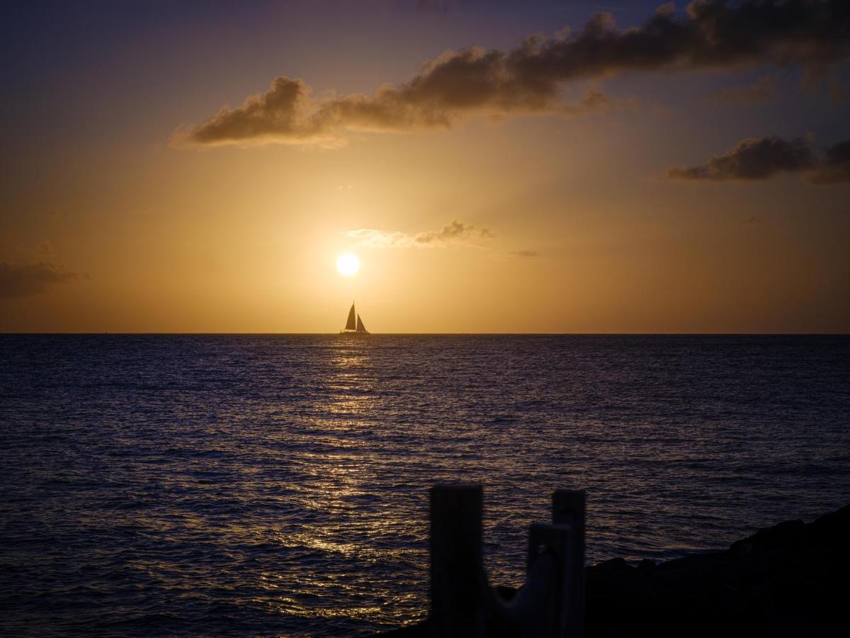 Hotel The Liming Bequia Friendship Exterior foto